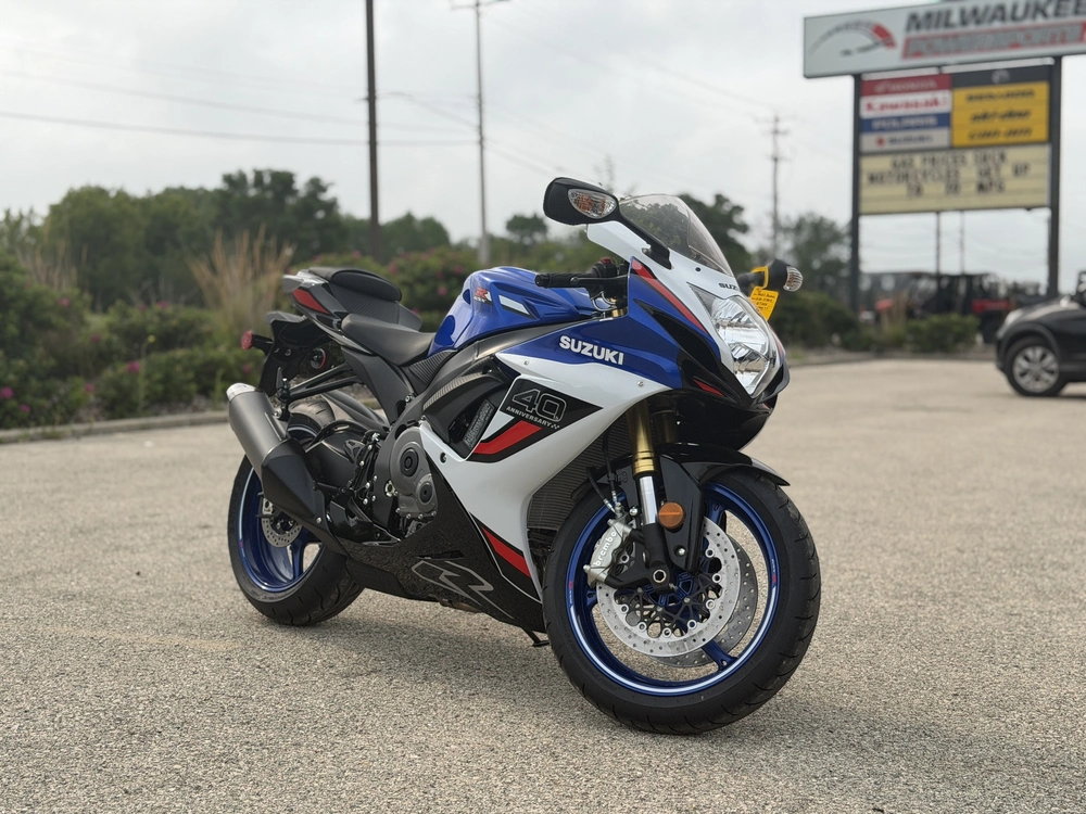 2027 Suzuki Gsx-r750z alt