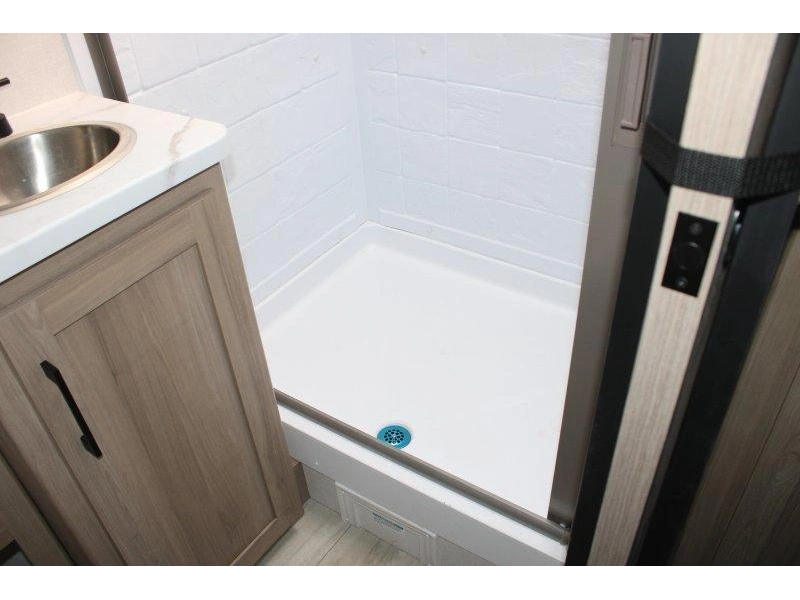 Keystone Rv Coleman 2115rk 2026 alt
