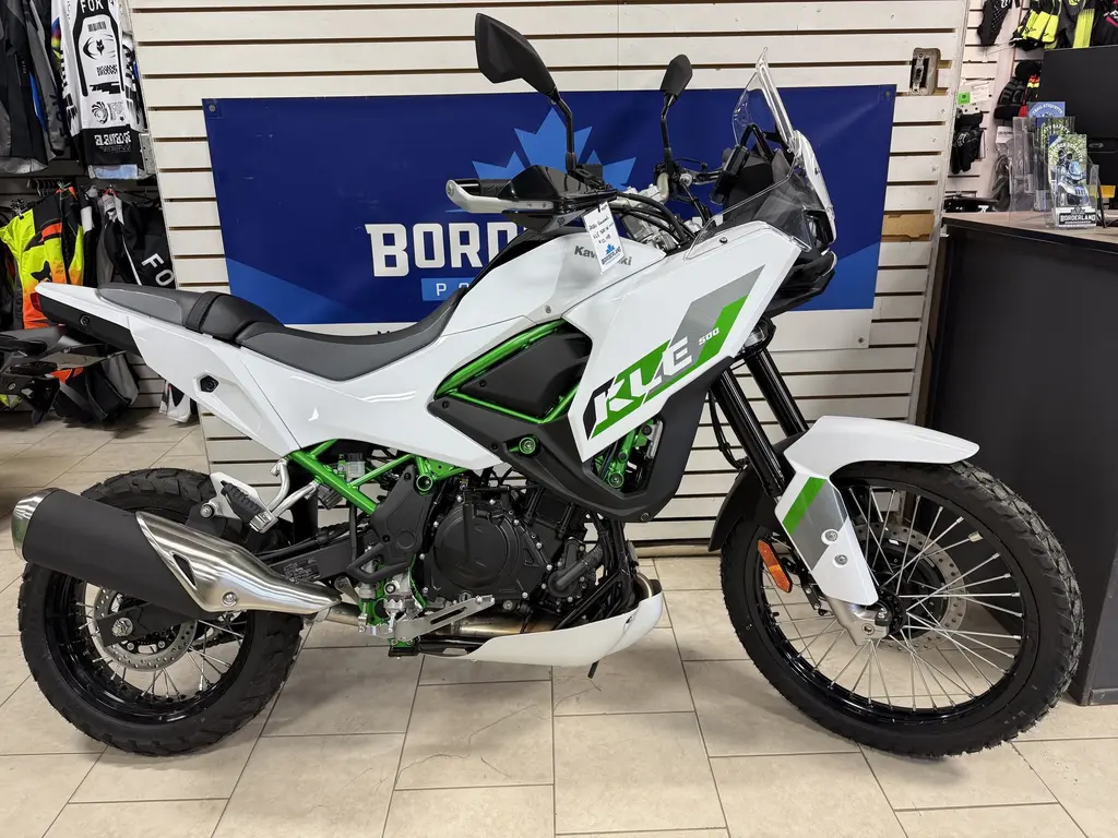 2026 Kawasaki KLE 500 SE - Pearl Blizzard White 
