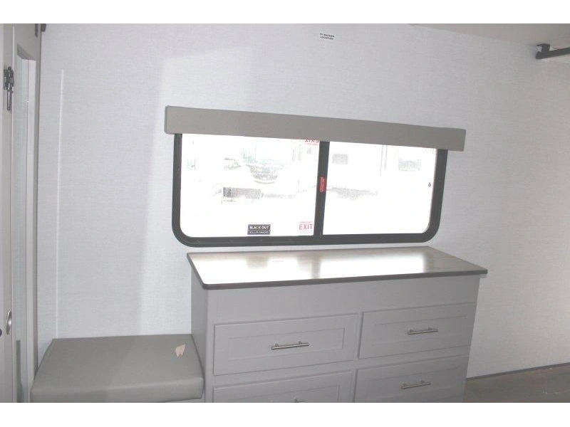 Alliance Avenue 32rls 2026 alt
