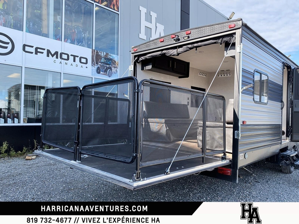 Cherokee 29rr Cargo 2022 alt
