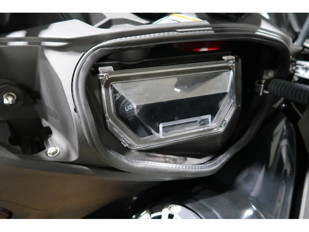 2025 Kawasaki Ultra 310lx alt