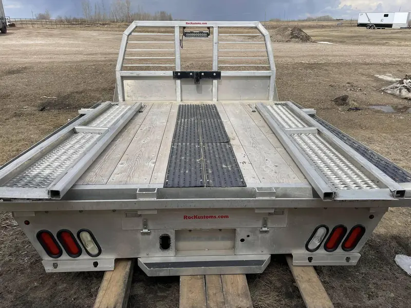 R&R Trailers 102" X 84" FLAT DECK 2017