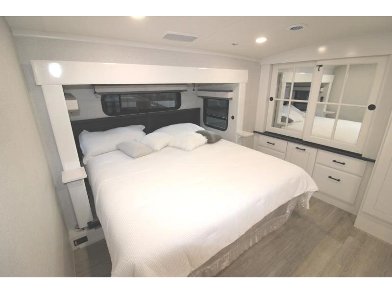 Jayco Pinnacle 38kpts 2026 alt