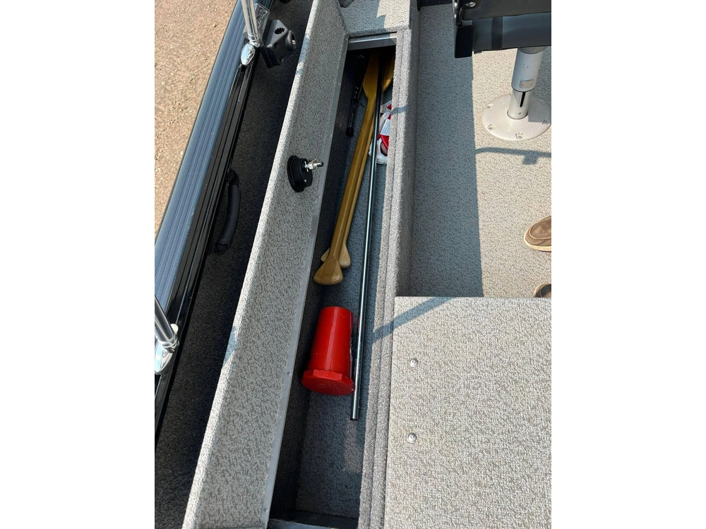 2018 Lund Boat Co 1775 Impact alt