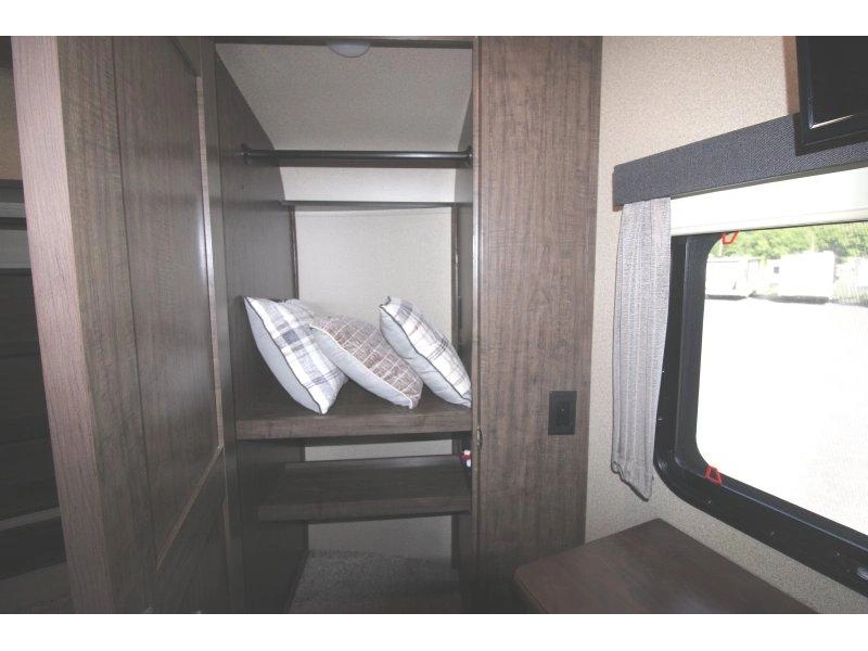 Grand Design Solitude 375res 2020 alt