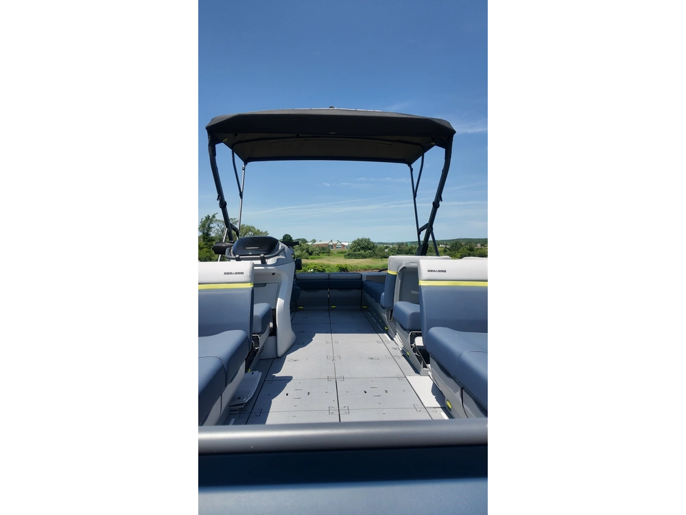 2025 Sea-doo Switch Cruise Limited 21' 230hp + Galv Trailer
