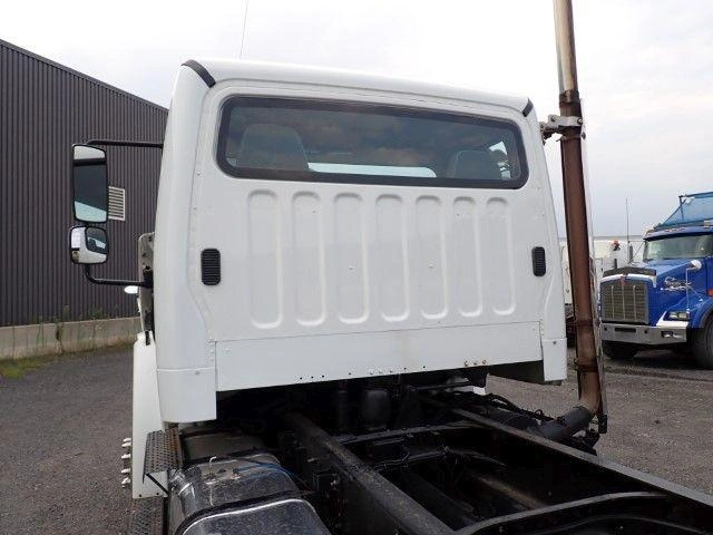 Freightliner M2-106 2013