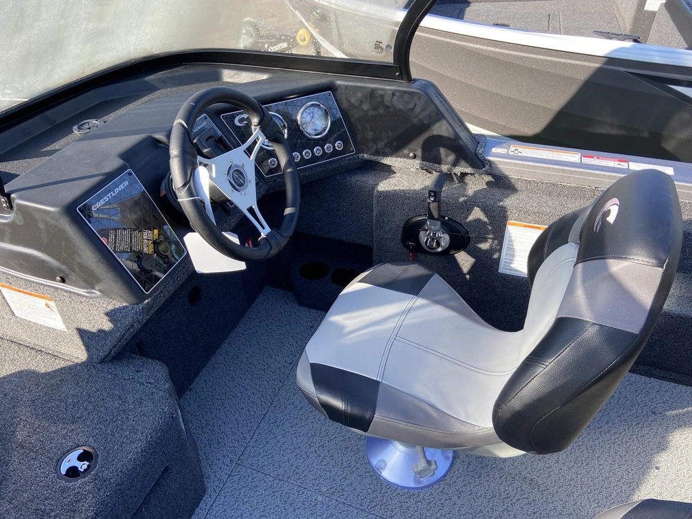 2026 Crestliner 1750 Fish Hawk Wt alt