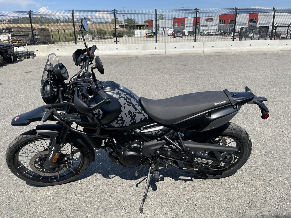 2026 Royal Enfield Himalayan Mana Black alt