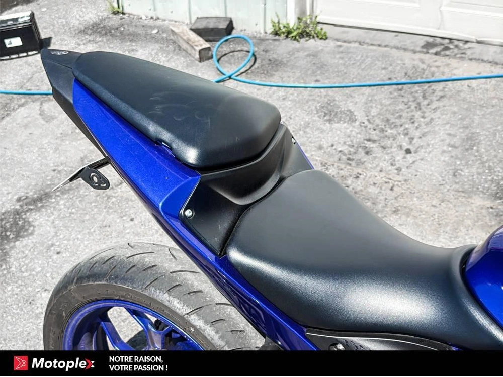 2024 Yamaha Yzf R3 alt