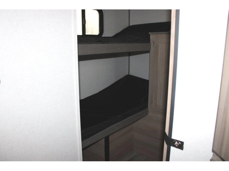 Keystone Rv Coleman 27b 2026 alt