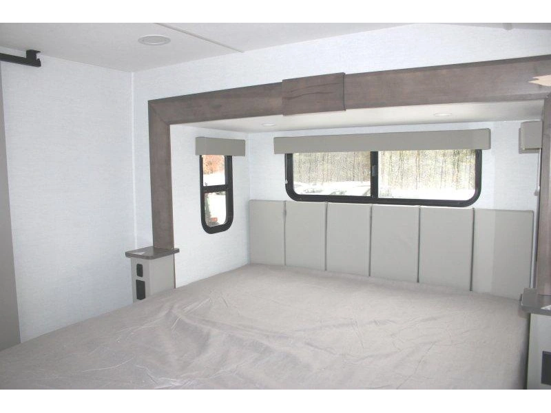 Alliance Avenue 32rls 2026 alt