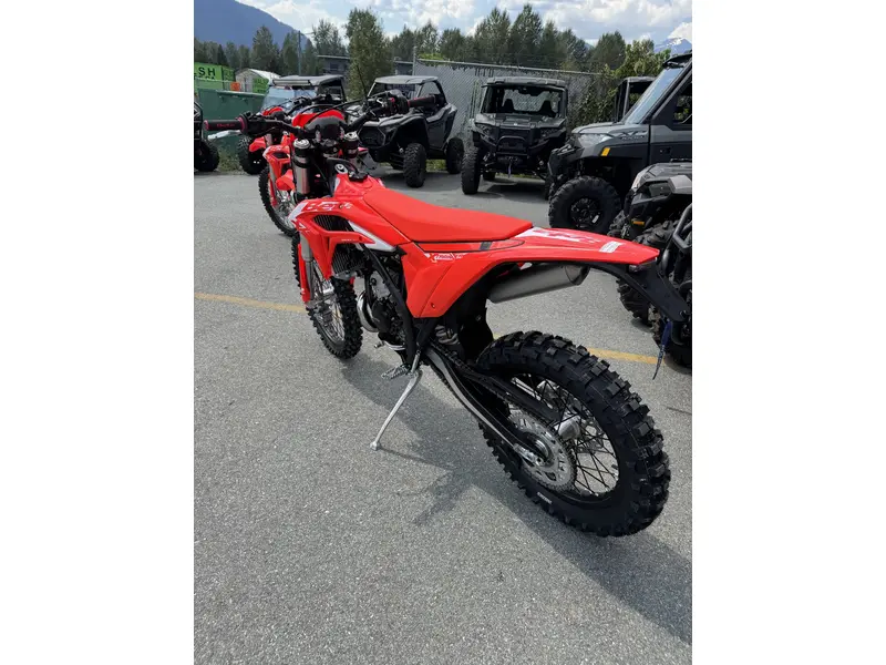 Beta Xtrainer 200 *$92 Bi-Weekly* 2027