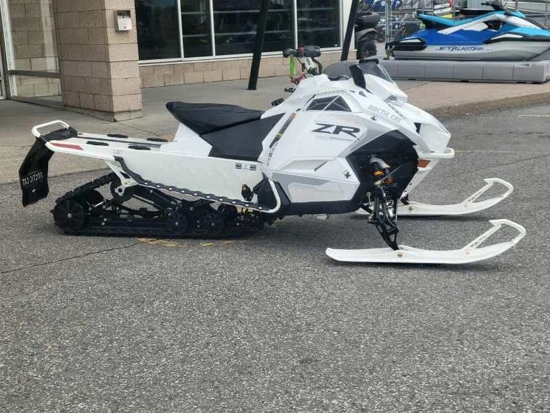 2027 Arctic Cat Zr 858 Sno Pro Eps 137 G8 alt
