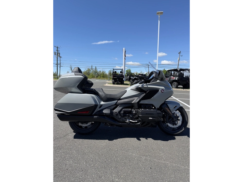 Honda Gold Wing Tour 2026 alt