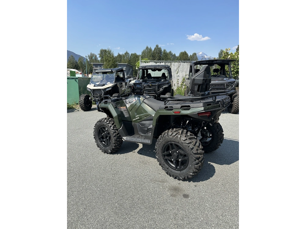 2026 Polaris Sportsman Touring 570 Premium Green *$97 Bi-weekly* alt