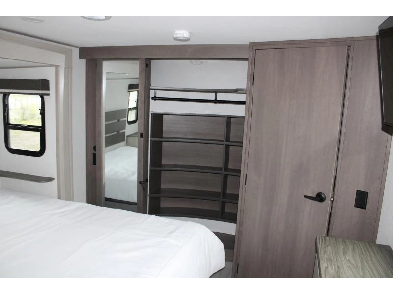 Grand Design Influence 3203gk 2025 alt