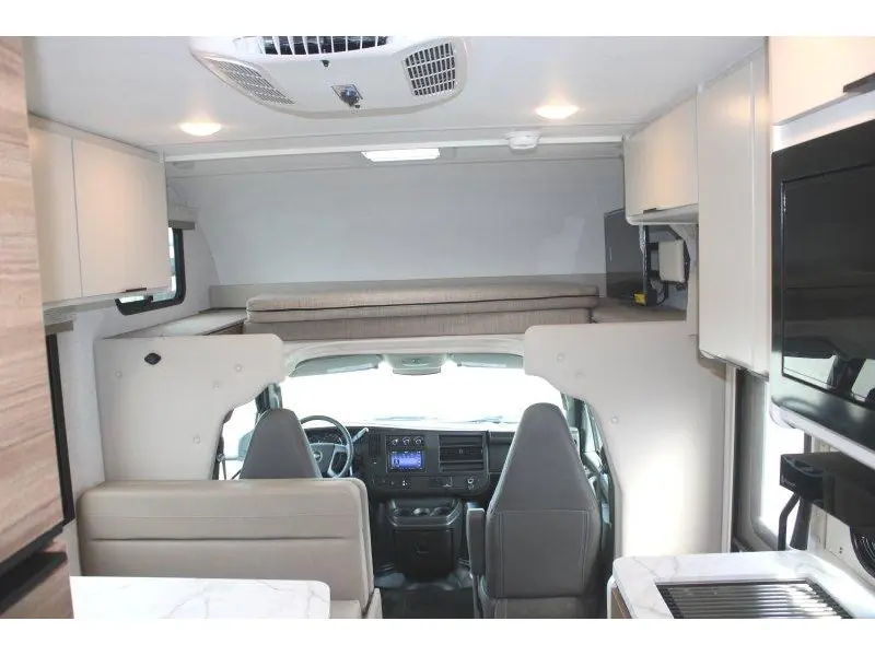 Thor Motor Coach Four Winds 2027
