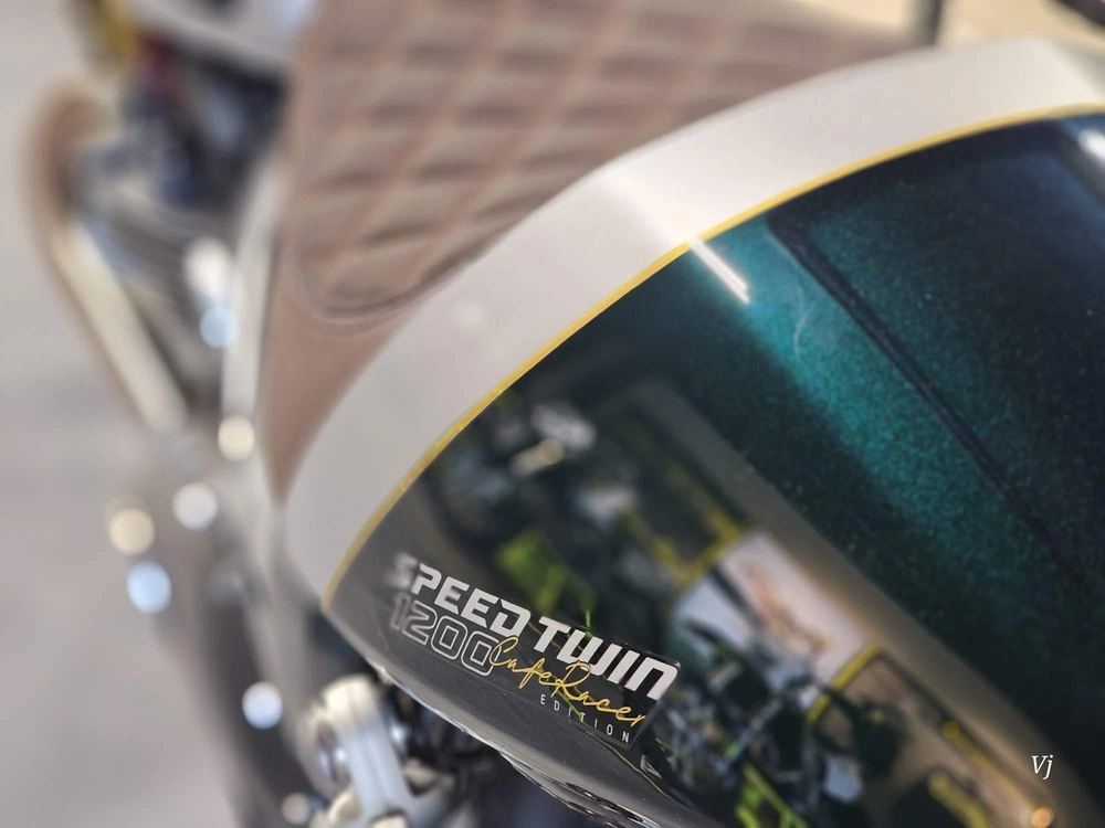 2027 Triumph Speed Twin 1200 Cafe Racer alt