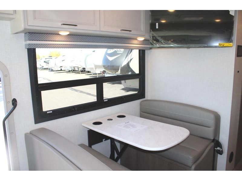 Thor Motor Coach Hurricane 29l 2026 alt