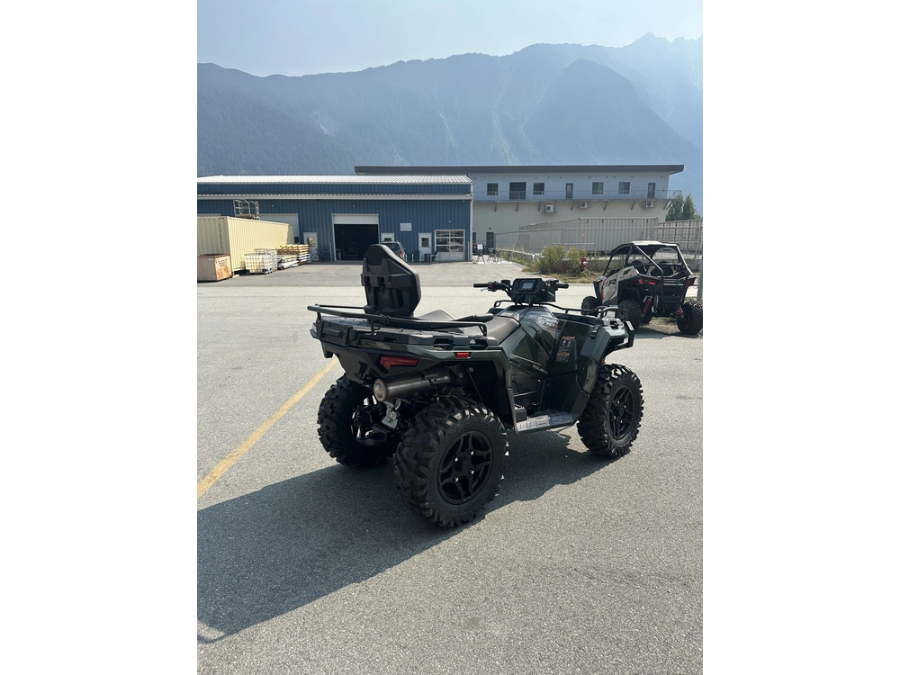 2026 Polaris Sportsman Touring 570 Premium Green *$97 Bi-weekly* alt