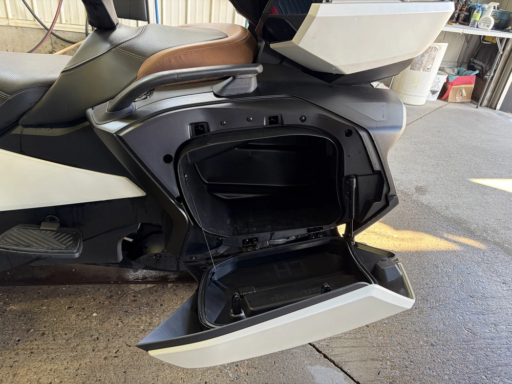 Can-am Spyder Rt Ltd Sea-to-sky 2024 alt