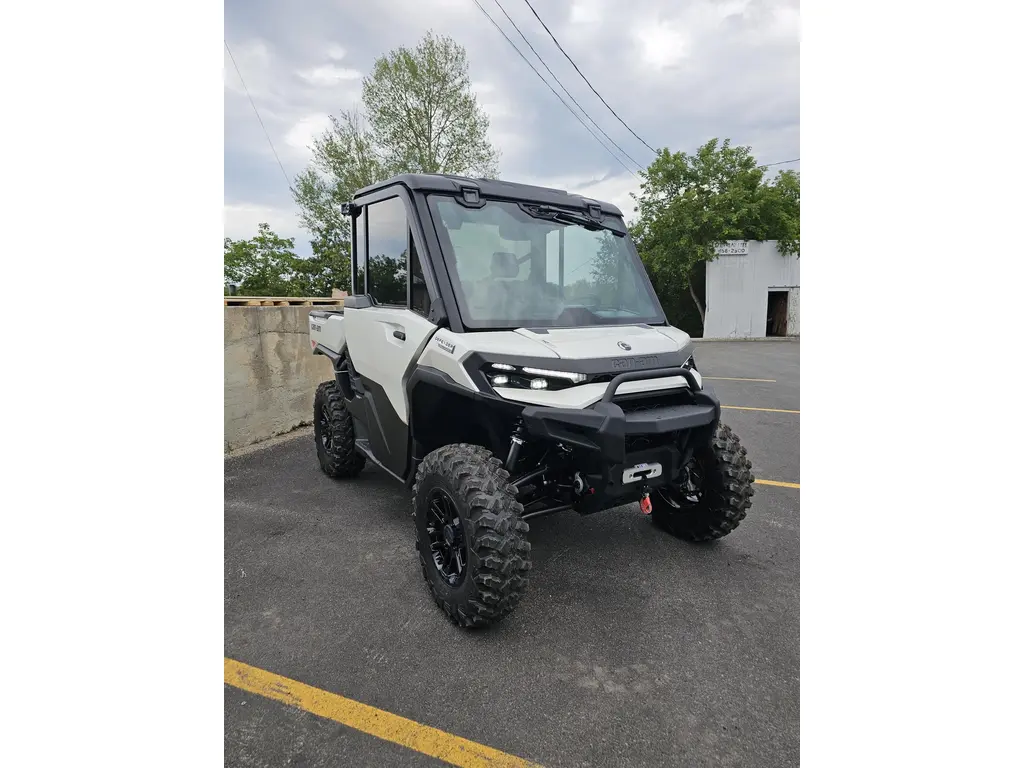 Can-Am DEFENDER 2026 - LIMITED HD11