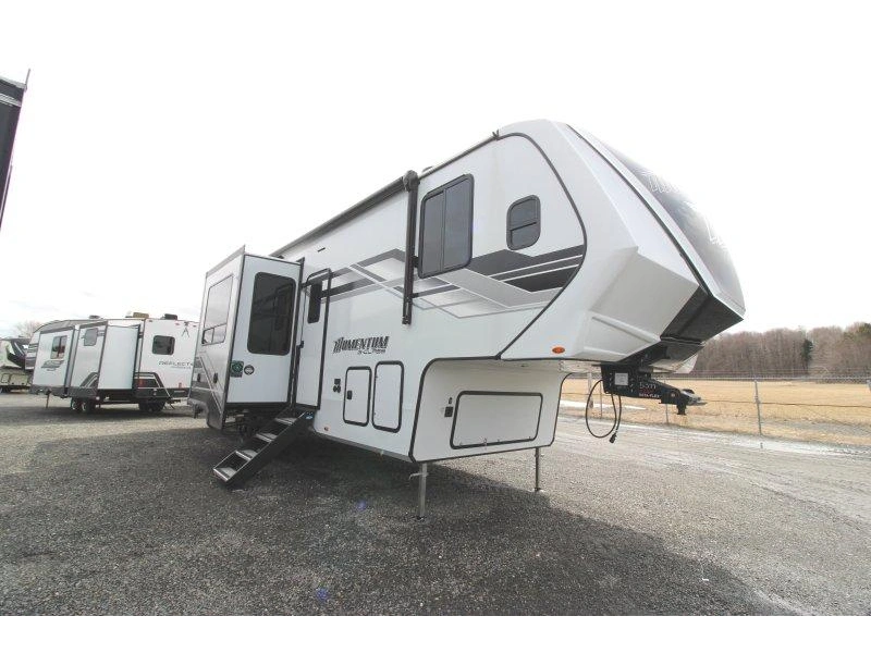 Grand Design Momentum 320g 2026 alt