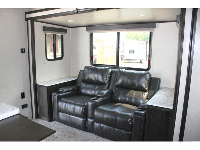 2020 Coachmen Northern Spirit 1943rb alt