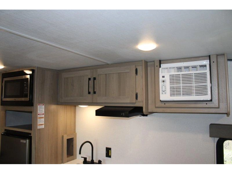 Keystone Rv Coleman 17r 2026 alt