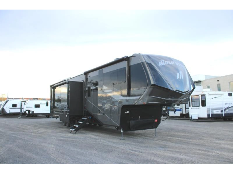 Grand Design Momentum 414m 2026 alt