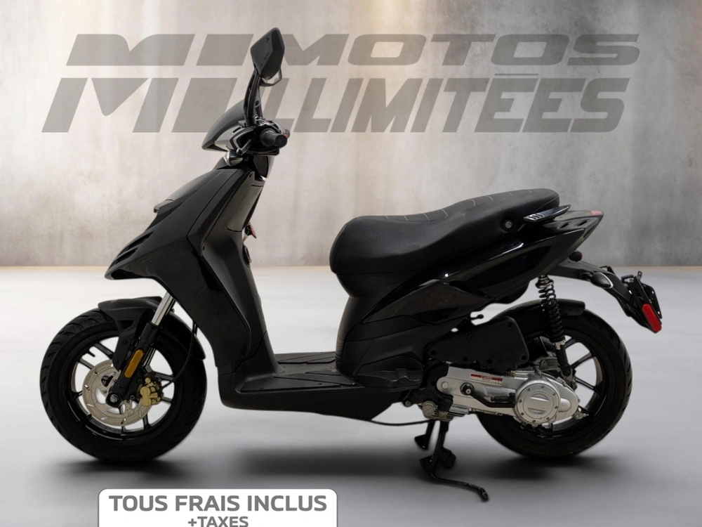 2025 Piaggio Typhoon 50 alt