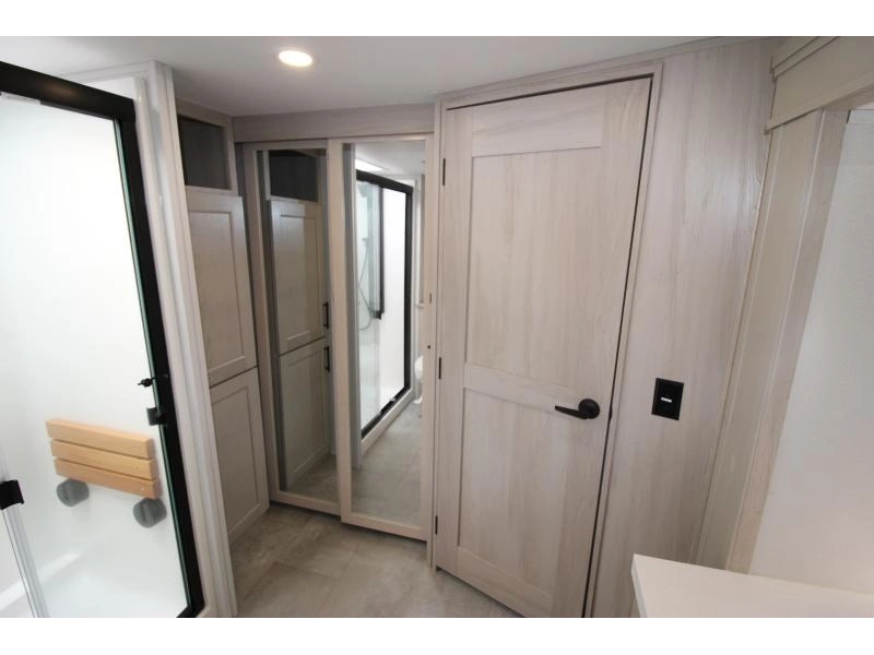 Grand Design Solitude 417kb 2026 alt