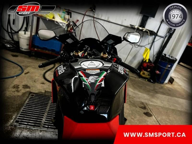 Aprilia Rsv4 1100 2021 alt