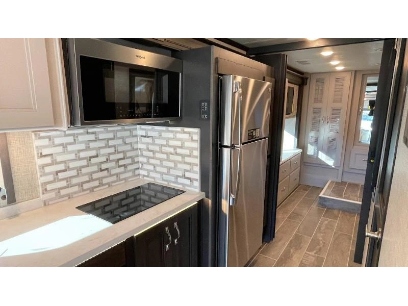 Thor Motor Coach Aria 3401 2023 alt