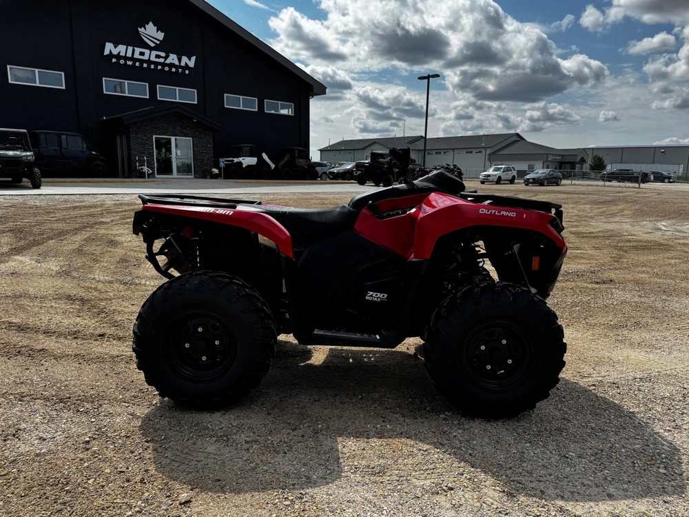 2026 Can-am Outlander Dps 700 alt