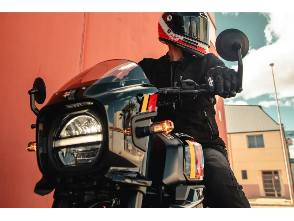 2026 Suzuki Gsx-8tt Glass Sparkle Black (yvb) alt