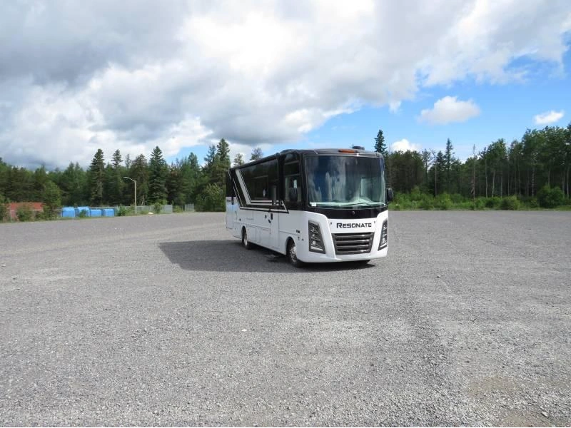 Thor Motor Coach Resonate 29d 2026 alt