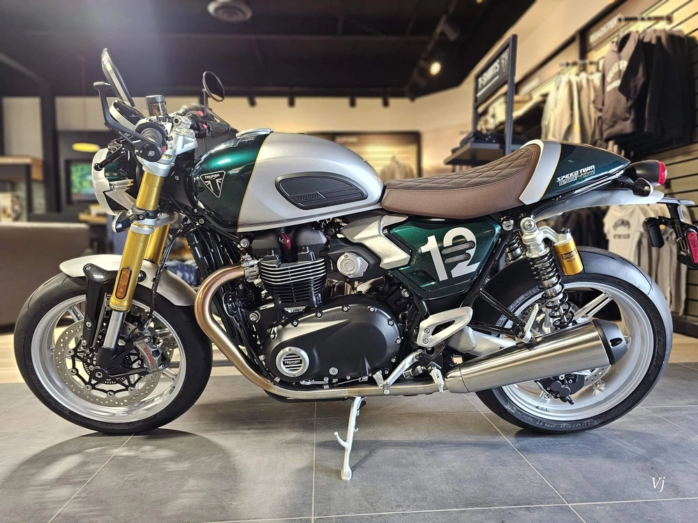 2027 Triumph Speed Twin 1200 Cafe Racer alt