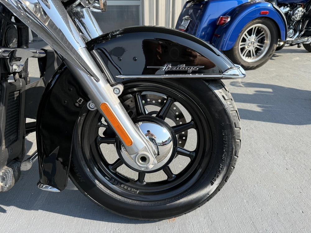 2022 Harley-davidson Flhcs-heritage Classic 114 alt