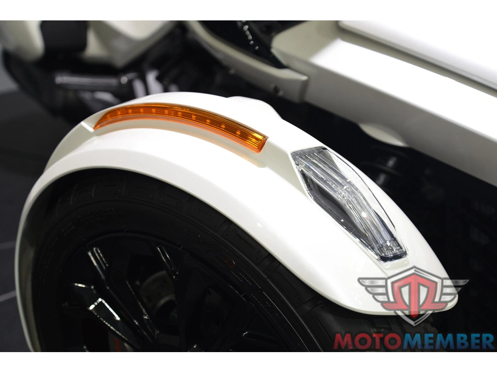 2026 Can-am Spyder F3-t alt