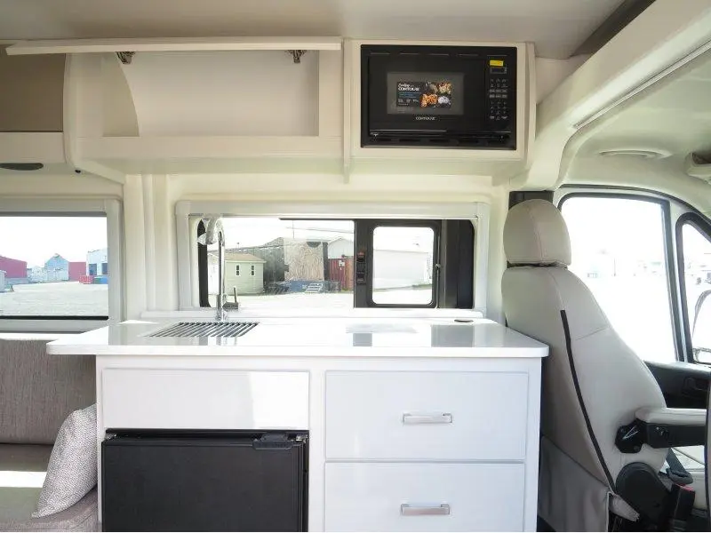 2027 Thor Motor Coach Tellaro