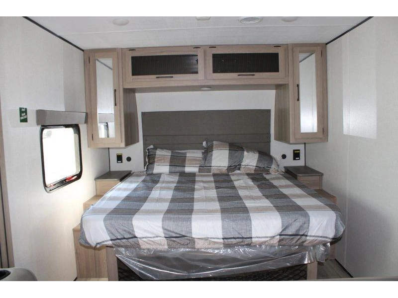Keystone Rv Coleman 2115rk 2026 alt