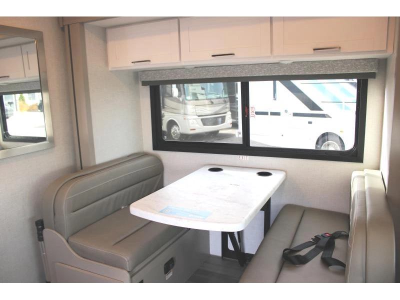 Thor Motor Coach Four Winds 25z 2026 alt