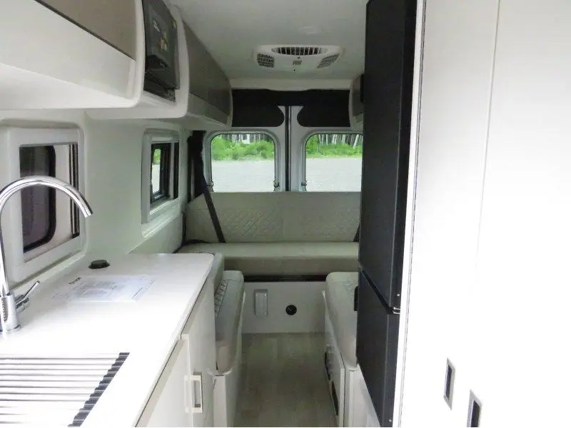 2027 Thor Motor Coach Tellaro
