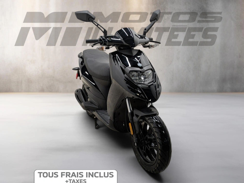 2025 Piaggio Typhoon 50 alt