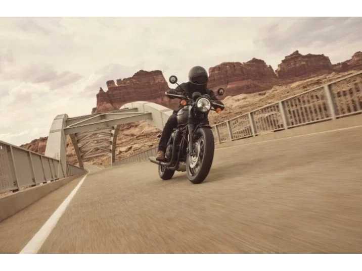 2026 Triumph Bonneville T120 Black Jet Black alt