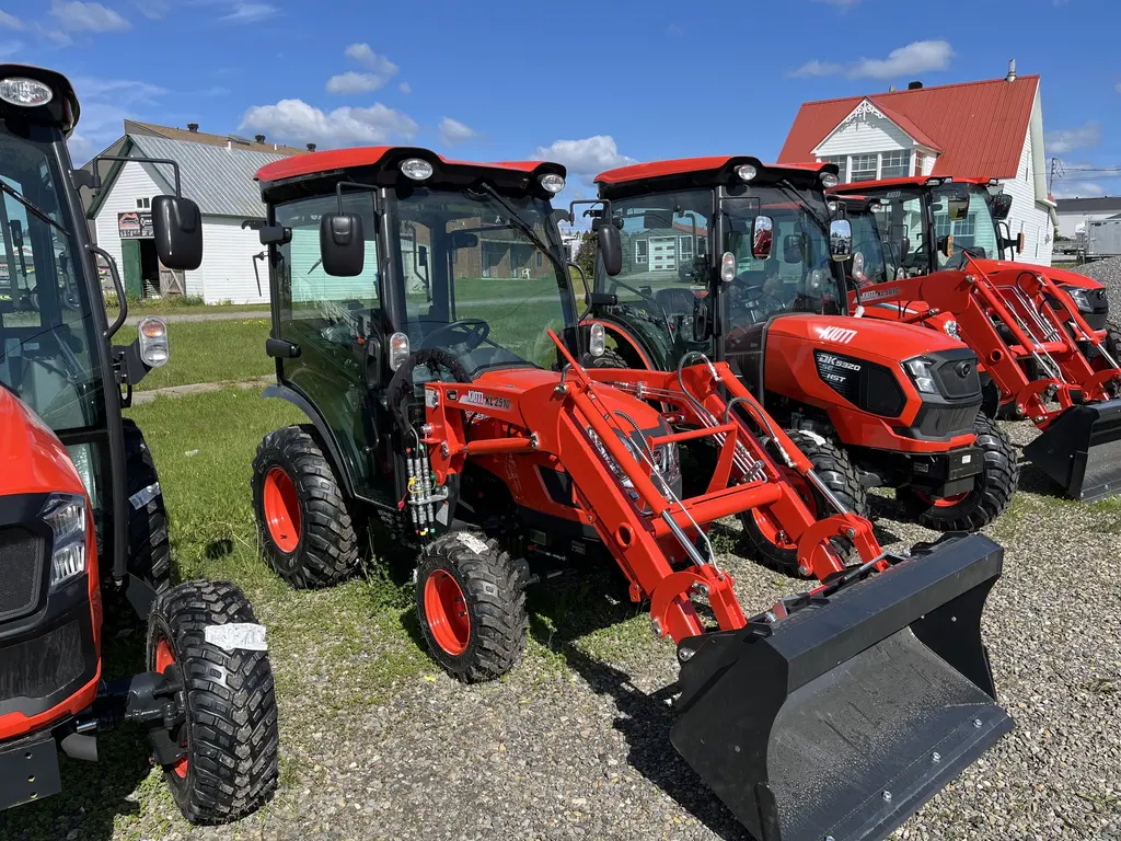 2026 Kioti CX2510HCB 