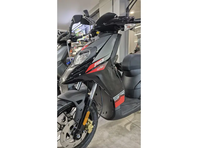 Aprilia SR MT 50 2026